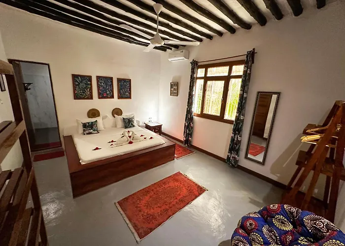 The African Paradise Beach Hotel